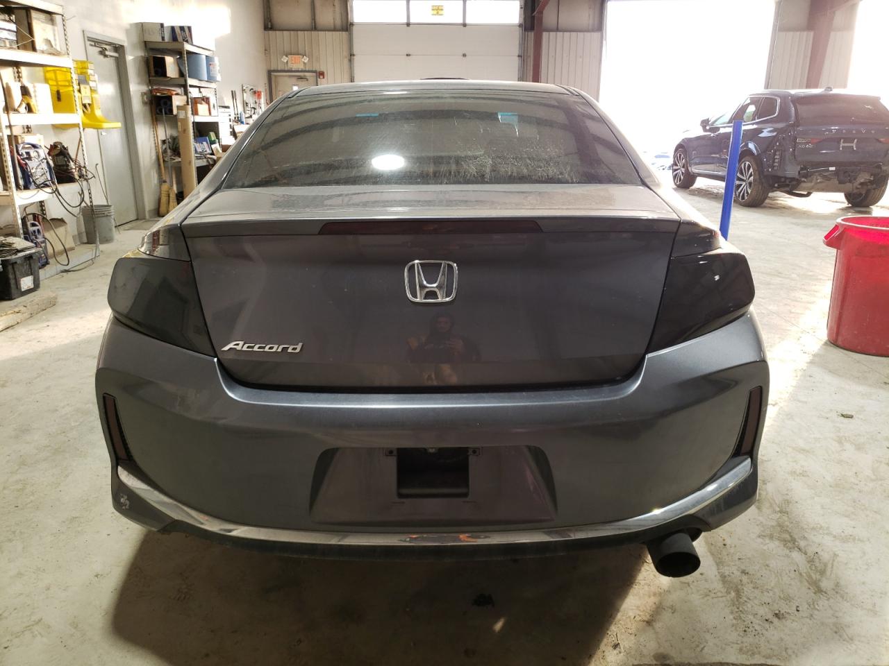 2017 Honda Accord VIN 1HGCT1B36HA000738 Copart auction photo, front end / side damage thumbnail 6