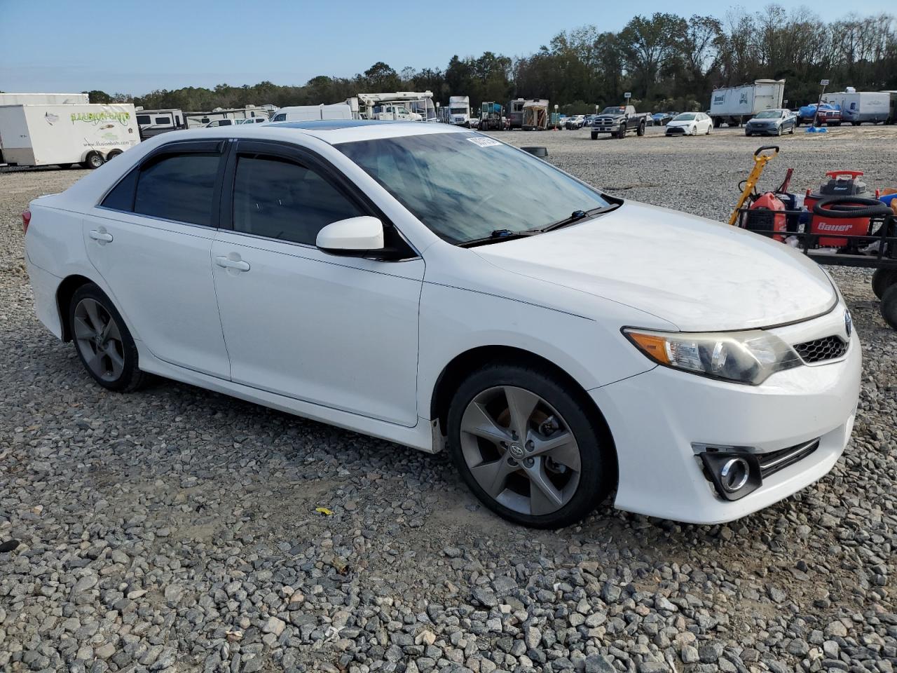 2014 Toyota Camry VIN 4T1BF1FK9EU761000 Copart auction photo, water/flood / front end damage thumbnail 4