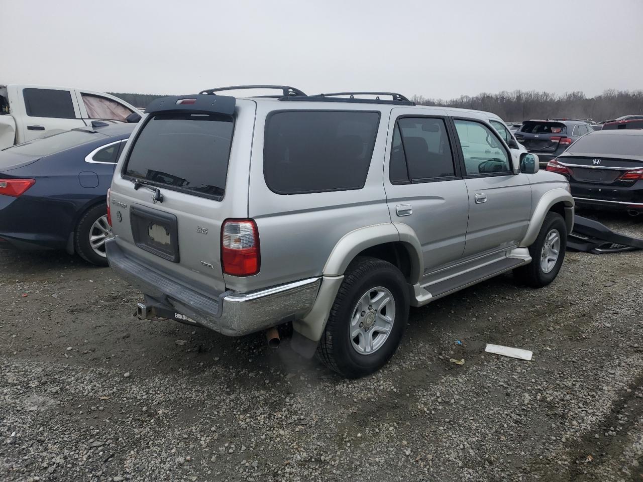 2001 Toyota 4Runner VIN JT3GN86R410194381 Copart auction photo, minor dent/scratches damage thumbnail 3
