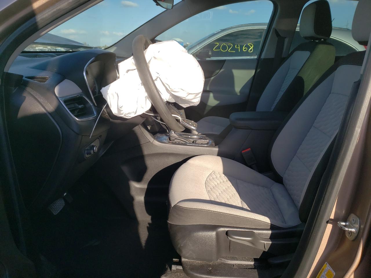 2018 Chevrolet Equinox VIN 2GNAXHEV0J6271921 Copart auction photo, front end damage thumbnail 7
