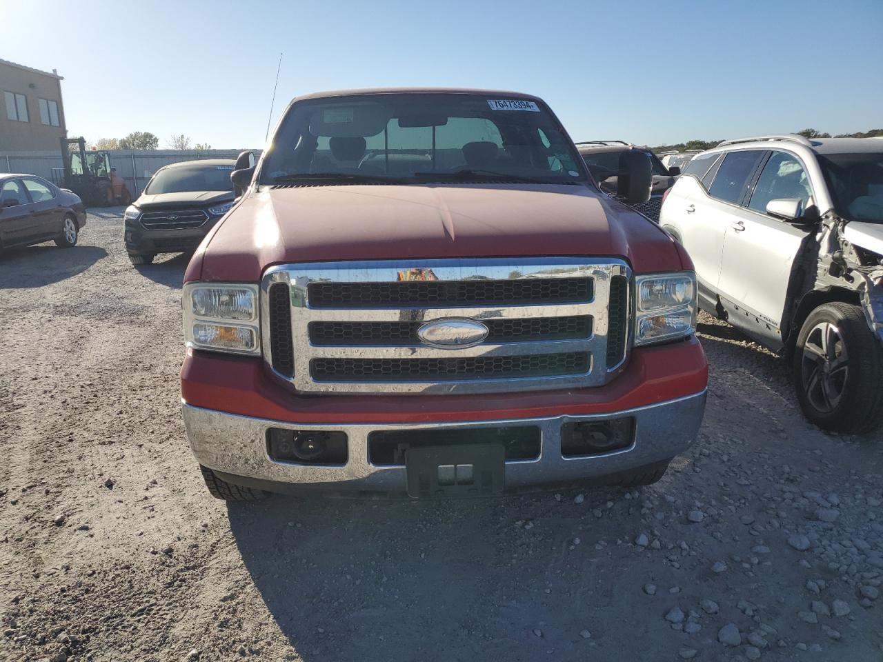 2005 Ford F250 VIN 1FTSX20Y05EB83237 Copart auction photo, minor dent/scratches damage thumbnail 5