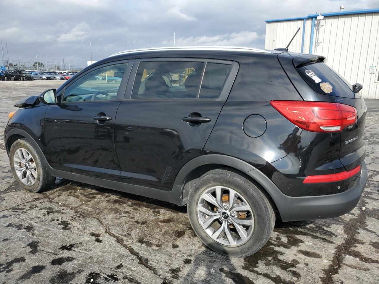 2016 KIA Sportage VIN KNDPB3AC4G7811448 Copart auction photo, front end / minor dent/scratches damage thumbnail 2