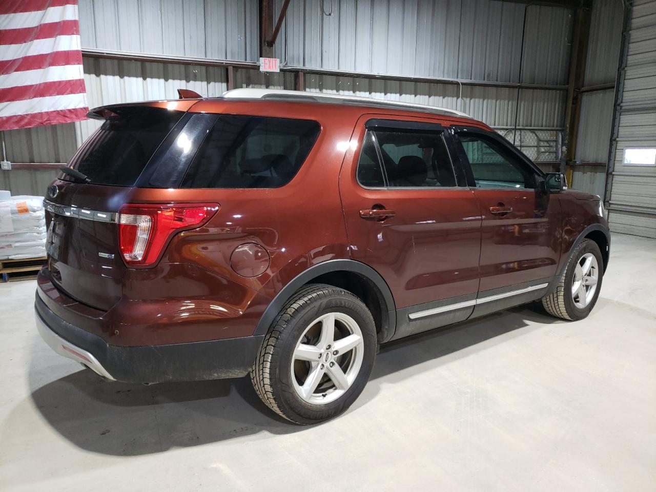 2016 Ford Explorer VIN 1FM5K8DH0GGD34802 Copart auction photo, minor dent/scratches damage thumbnail 3