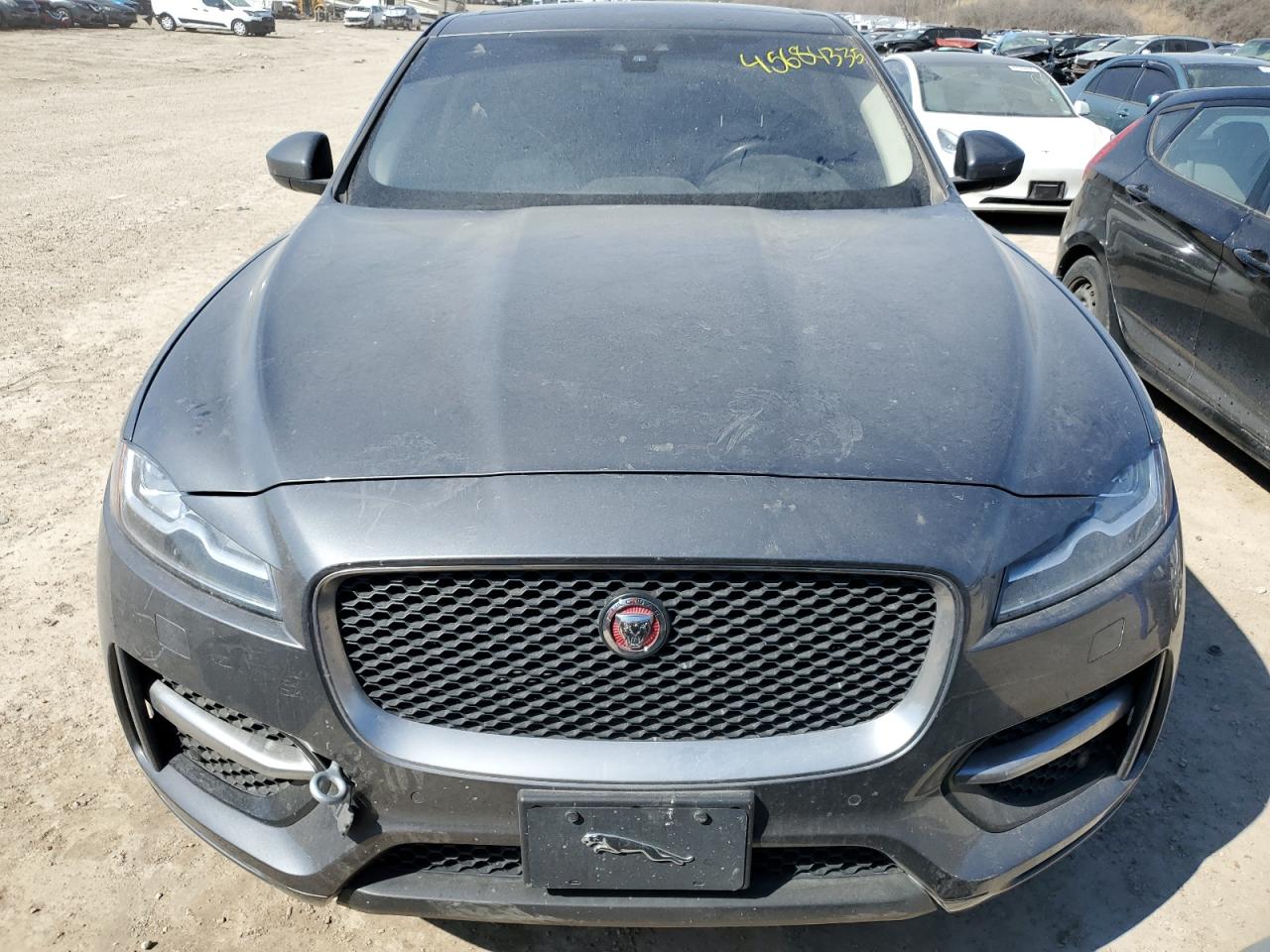 2017 Jaguar F-Pace VIN SADCL2BVXHA067742 Copart auction photo, front end / side damage thumbnail 5