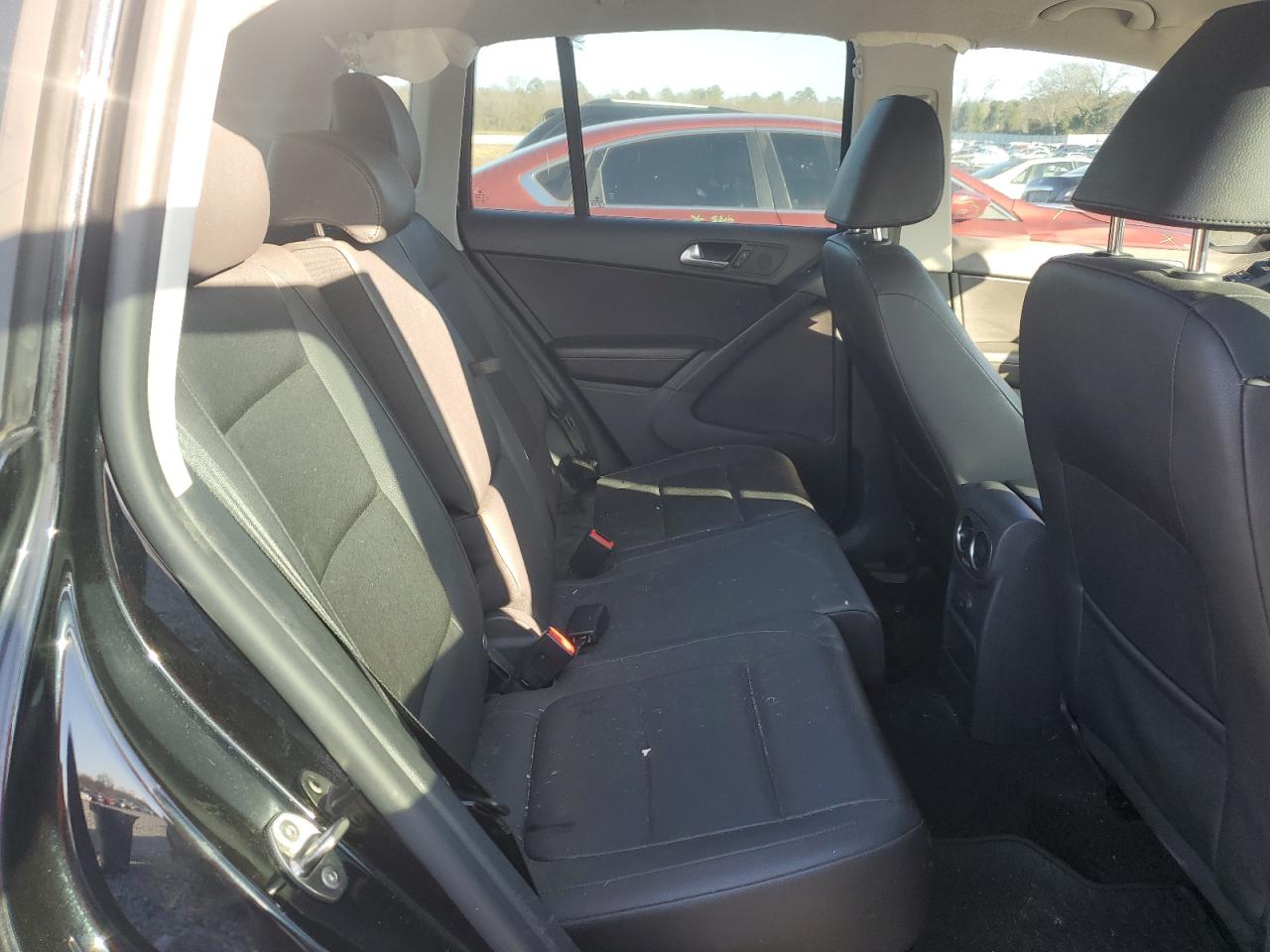 2016 Volkswagen Tiguan VIN WVGAV7AX5GW566569 Copart auction photo, all over damage thumbnail 11