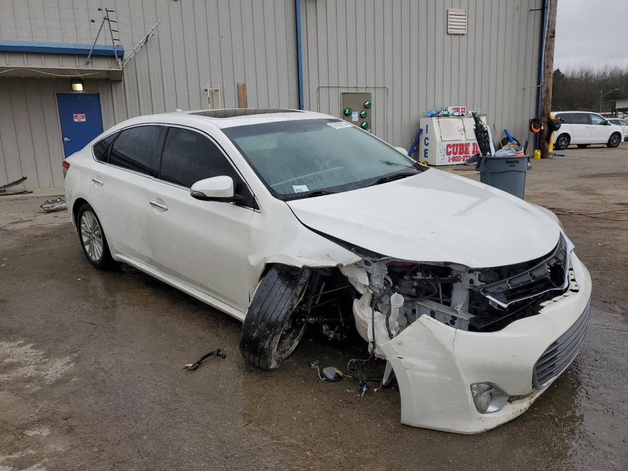 2015 Toyota Avalon VIN 4T1BD1EB6FU046944 Copart auction photo, front end damage thumbnail 4