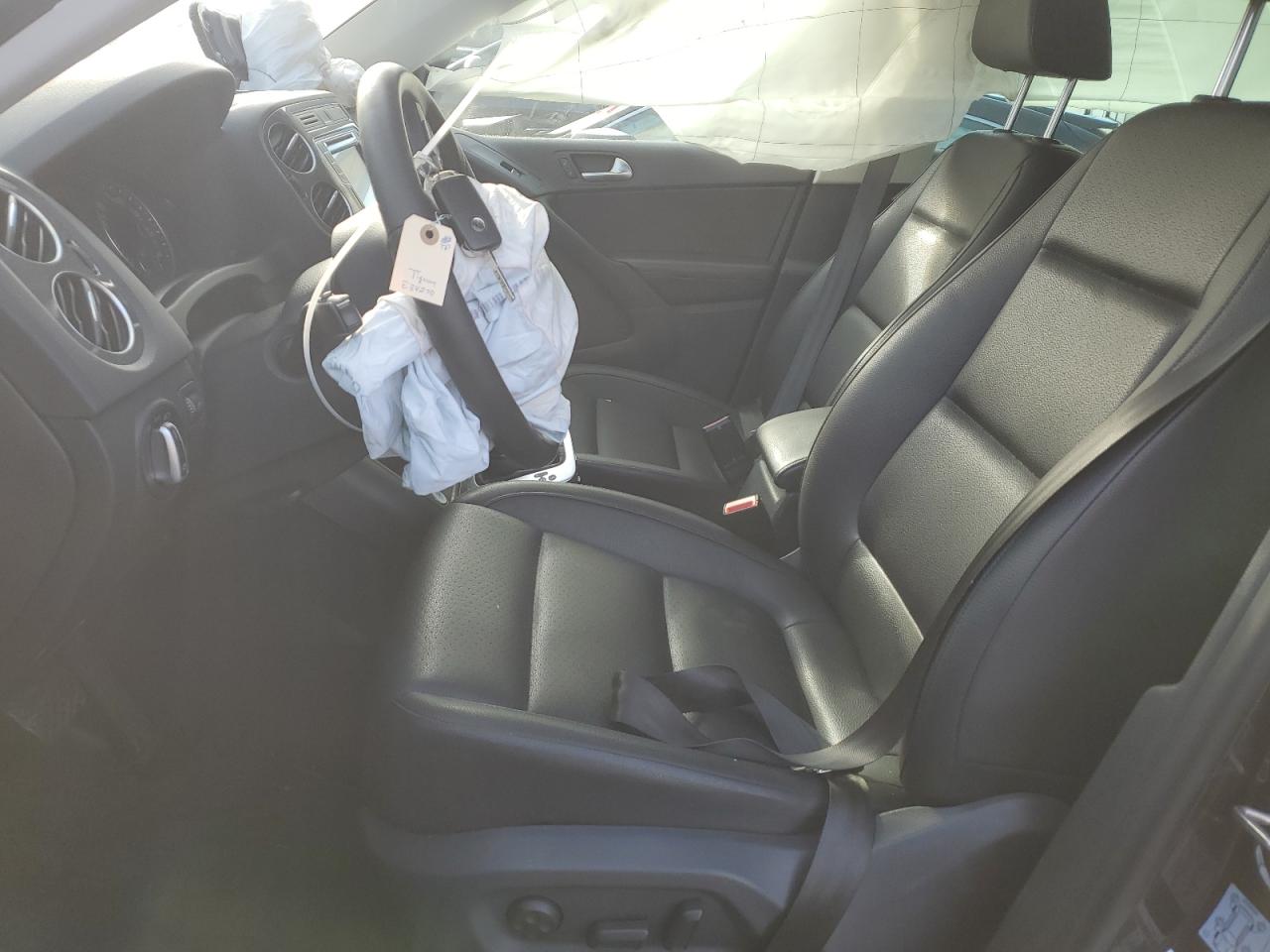 2016 Volkswagen Tiguan VIN WVGBV7AX6GW589315 Copart auction photo, front end / rear end damage thumbnail 7