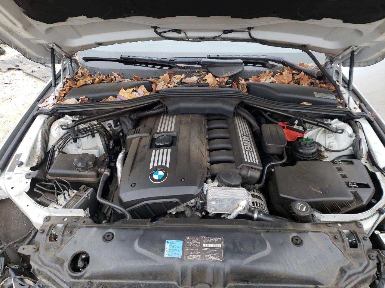 2009 BMW 5er VIN WBANU53599C121844 Copart auction photo, front end damage thumbnail 11