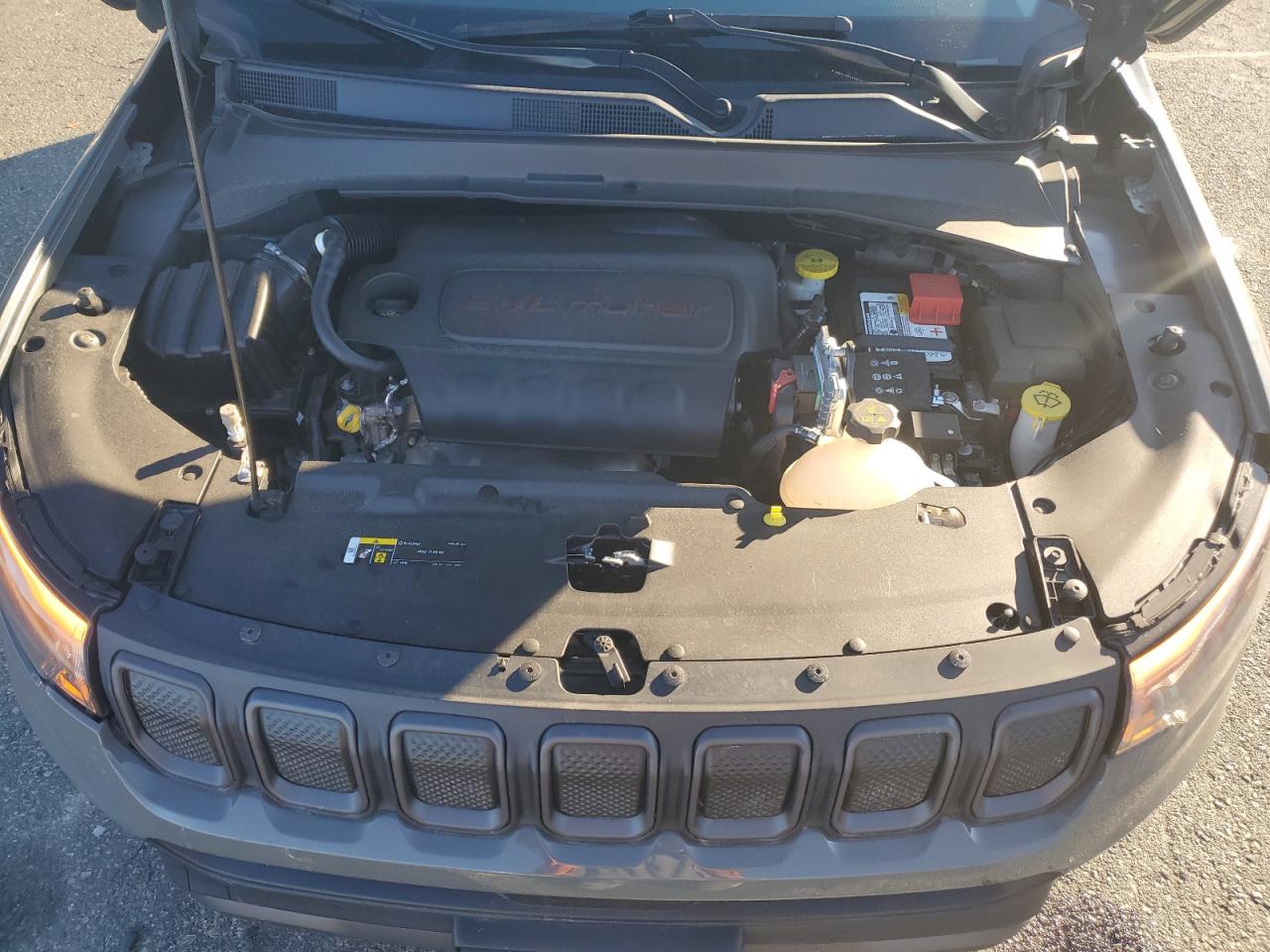 2022 Jeep Compass VIN 3C4NJDDB4NT135918 Copart auction photo, all over damage thumbnail 13