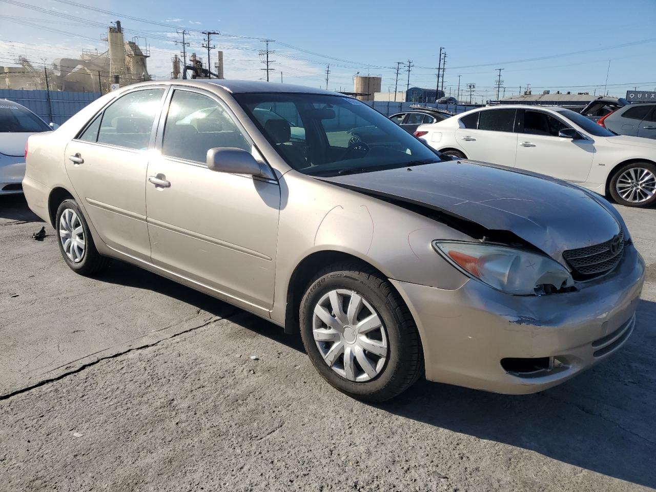 2004 Toyota Camry VIN JTDBE32K540290266 Copart auction photo, front end / rear end damage thumbnail 4