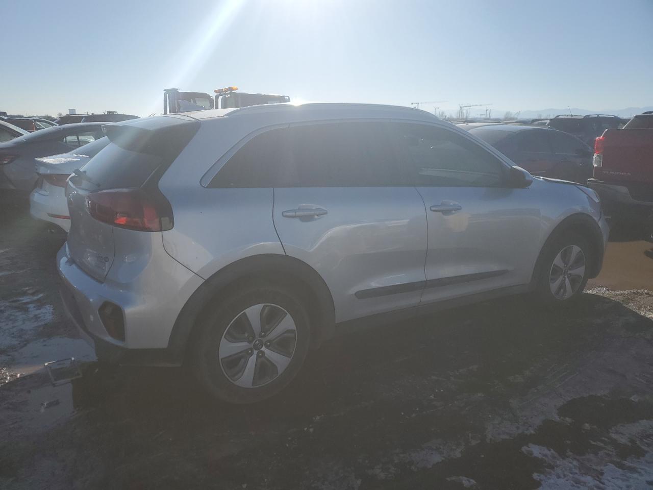 2020 KIA Niro VIN KNDCB3LC9L5361636 Copart auction photo, front end damage thumbnail 3