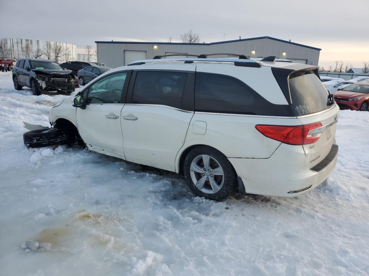2019 Honda Odyssey VIN 5FNRL6H78KB095673 Copart auction photo, undercarriage / all over damage thumbnail 2