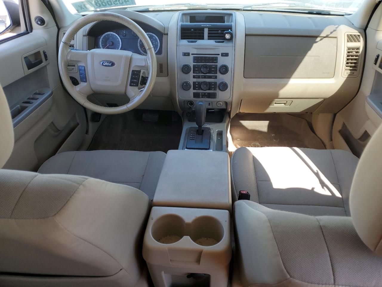 2010 Ford Escape VIN 1FMCU0D76AKC17451 Copart auction photo, minor dent/scratches damage thumbnail 8