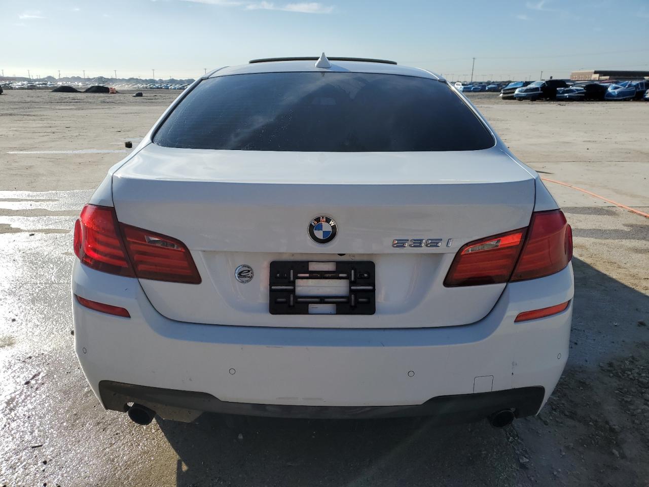 2013 BMW 5er VIN WBAFR7C53DC821482 Copart auction photo, front end / minor dent/scratches damage thumbnail 6