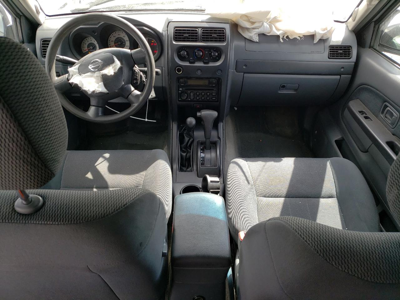 2004 Nissan Navara (Frontier) VIN 1N6MD29Y64C422771 Copart auction photo, front end / all over damage thumbnail 8