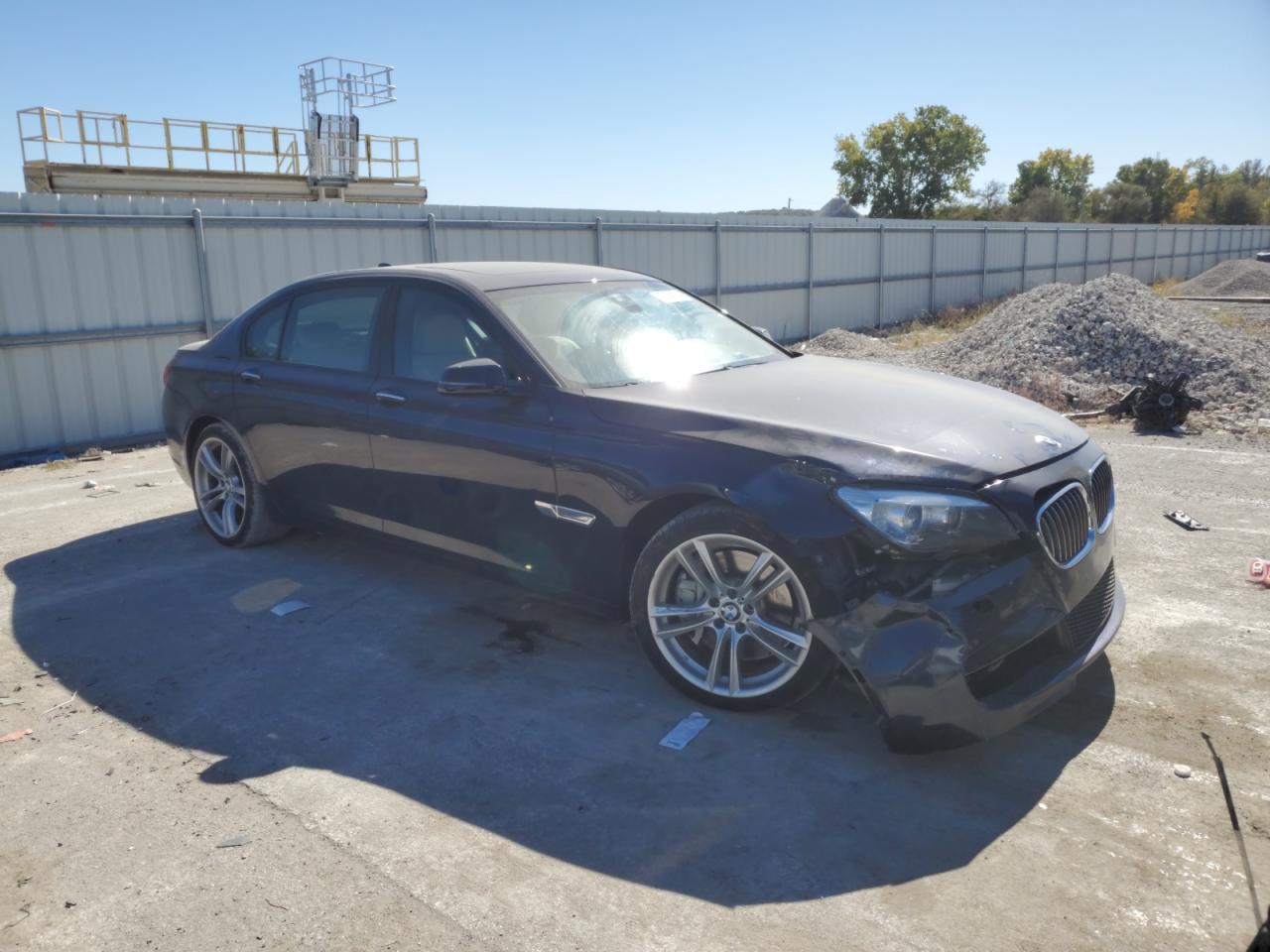 2013 BMW 7er VIN WBAYF8C53DD140112 Copart auction photo, front end damage thumbnail 4
