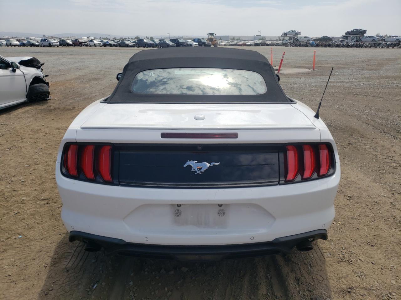 2020 Ford Mustang VIN 1FATP8UH1L5185986 Copart auction photo, front end damage thumbnail 6