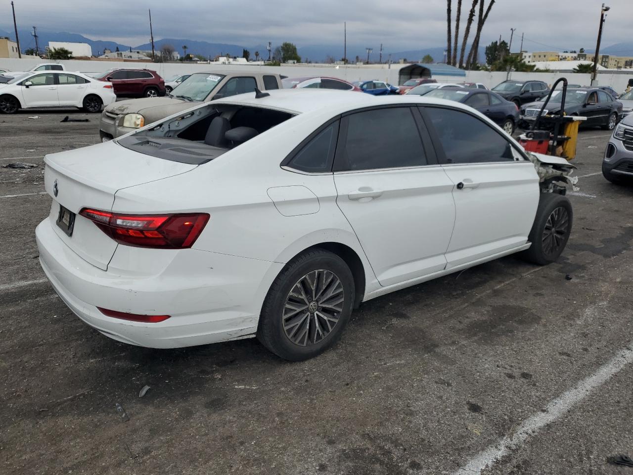 2021 Volkswagen Jetta VIN 3VWC57BU9MM007035 Copart auction photo, vandalism / front end damage thumbnail 3