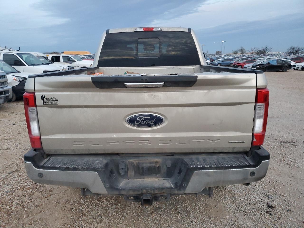 2017 Ford F250 VIN 1FT7W2B61HEC53336 Copart auction photo, front end / side damage thumbnail 6