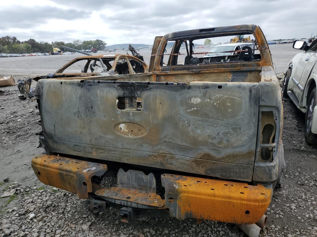 2008 Ford F450 VIN 1FTXW43R88ED62820 Copart auction photo, burn damage thumbnail 6