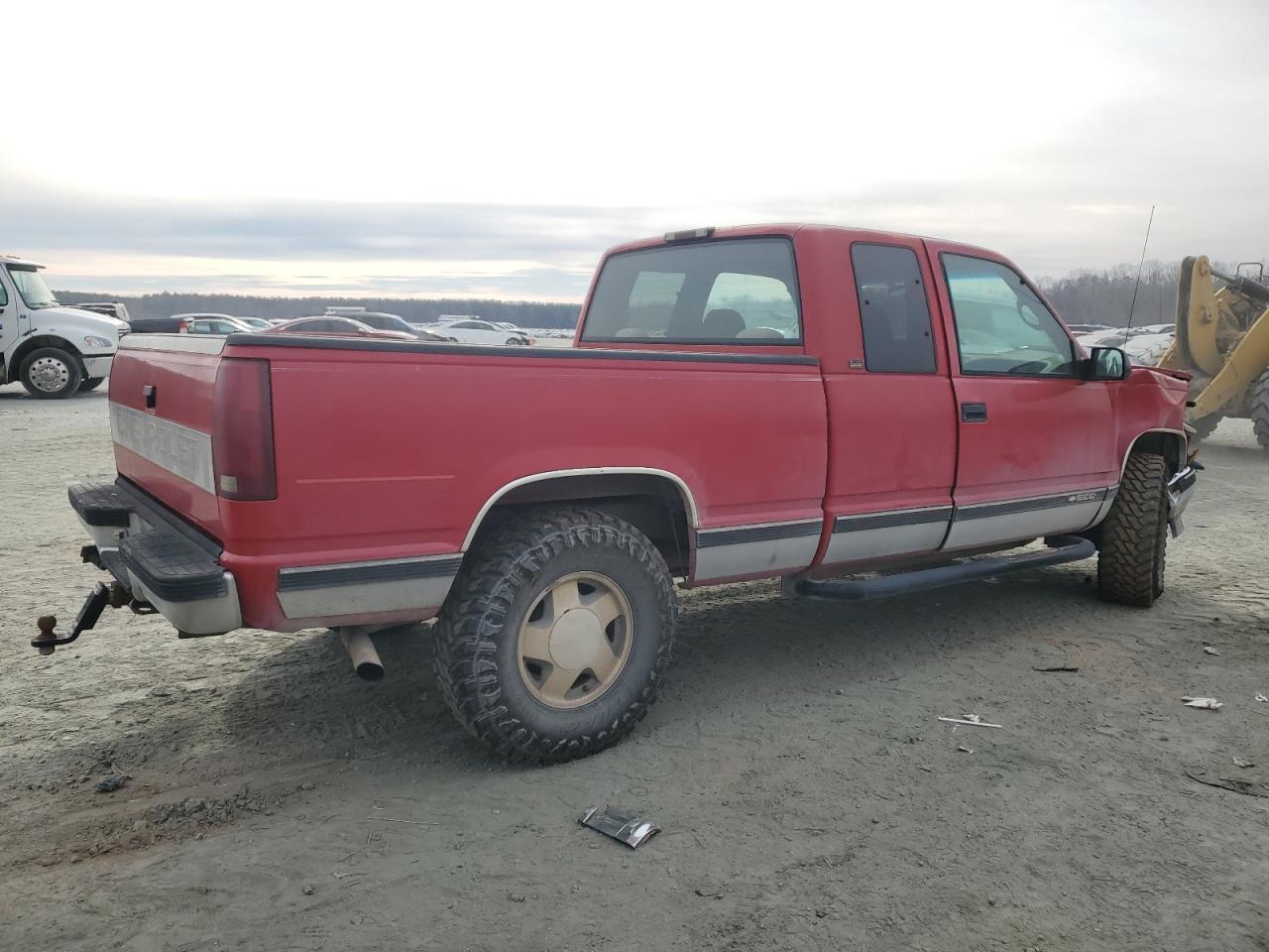 1996 Chevrolet GMT-400 VIN 1GCEK19R5TE100142 Copart auction photo, front end damage thumbnail 3
