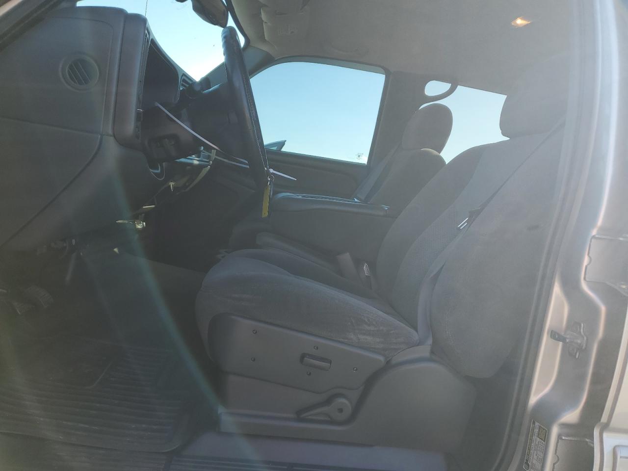 2006 Chevrolet Silverado VIN 2GCEC13T661104188 Copart auction photo, all over damage thumbnail 7
