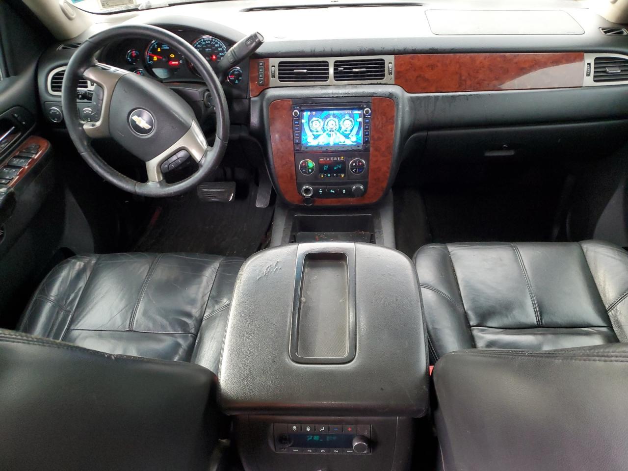 2014 Chevrolet Suburban VIN 1GNSKJE79ER102275 Copart auction photo, front end / minor dent/scratches damage thumbnail 8