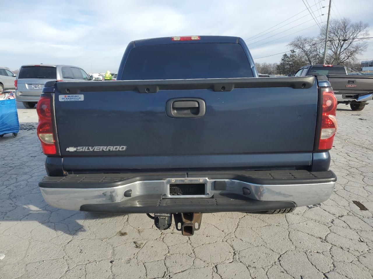 2007 Chevrolet Silverado VIN 2GCEC13V371111036 Copart auction photo, side / front end damage thumbnail 6