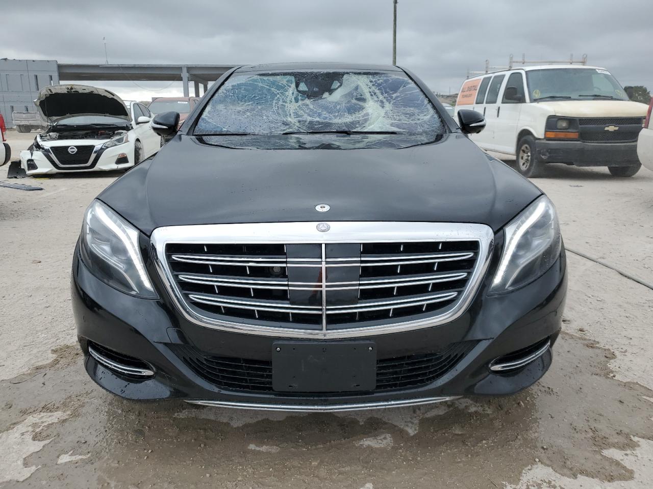 2016 Mercedes-Benz Maybach S-klasse VIN WDDUX7GB0GA149841 Copart auction photo, vandalism / front end damage thumbnail 5