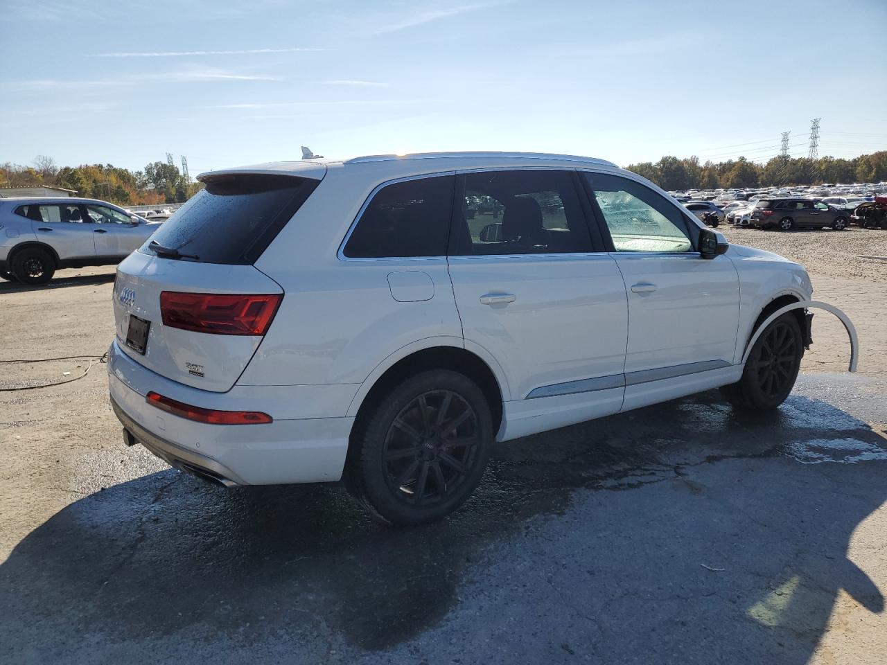 2017 Audi Q7 VIN WA1LAAF79HD019827 Copart auction photo, front end damage thumbnail 3