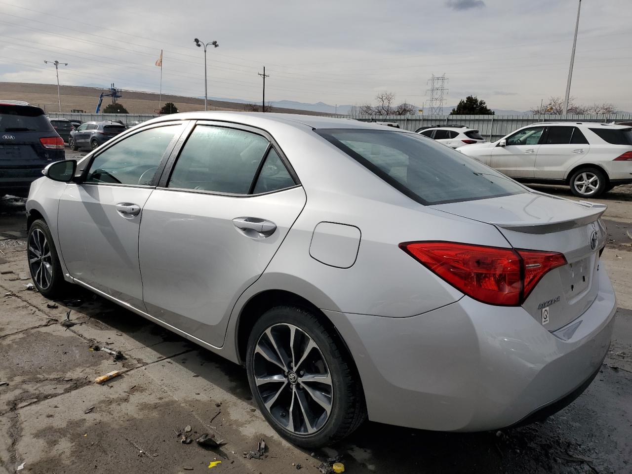 2019 Toyota Corolla VIN 5YFBURHE3KP880427 Copart auction photo, front end / side damage thumbnail 2