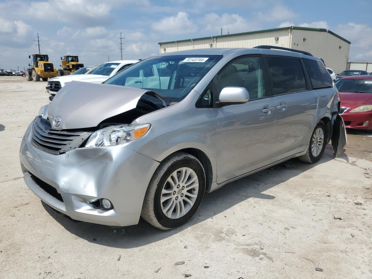 2011 Toyota Sienna VIN 5TDYK3DC5BS147529