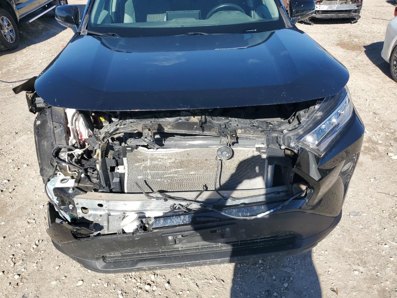 2020 Toyota RAV 4 VIN 2T3P1RFV9LW098108 Copart auction photo, front end / minor dent/scratches damage thumbnail 12