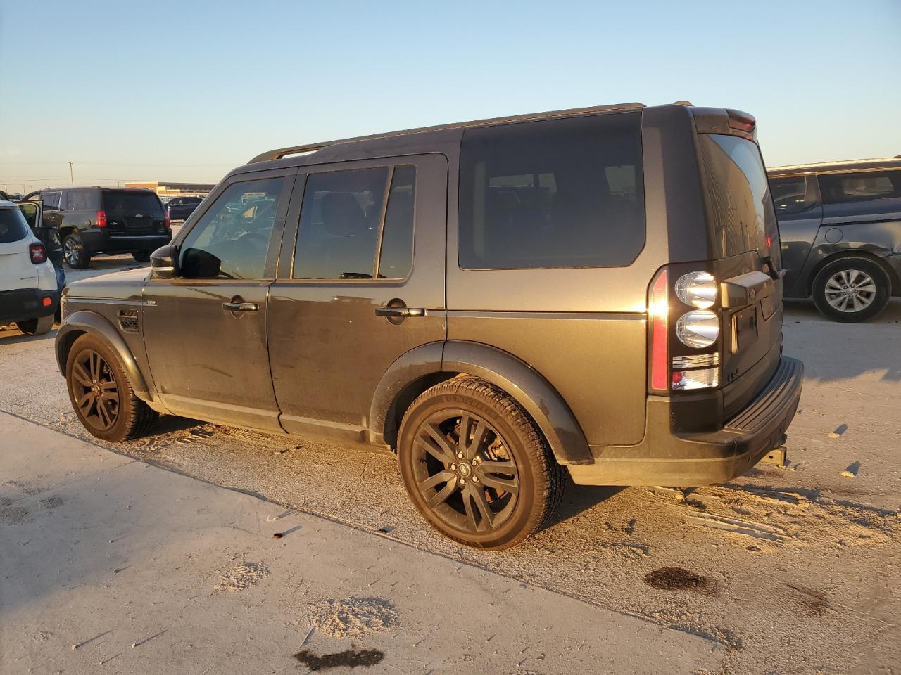 2014 Land Rover LR4 VIN SALAK2V69EA729387 Copart auction photo, front end / minor dent/scratches damage thumbnail 2