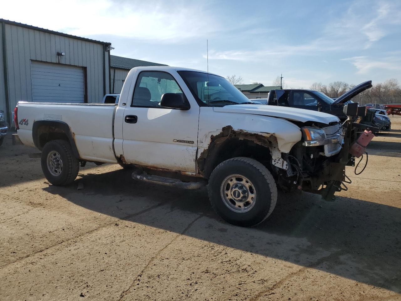 2004 Chevrolet Silverado VIN 1GCHK24U24E128867 Copart auction photo, all over damage thumbnail 4