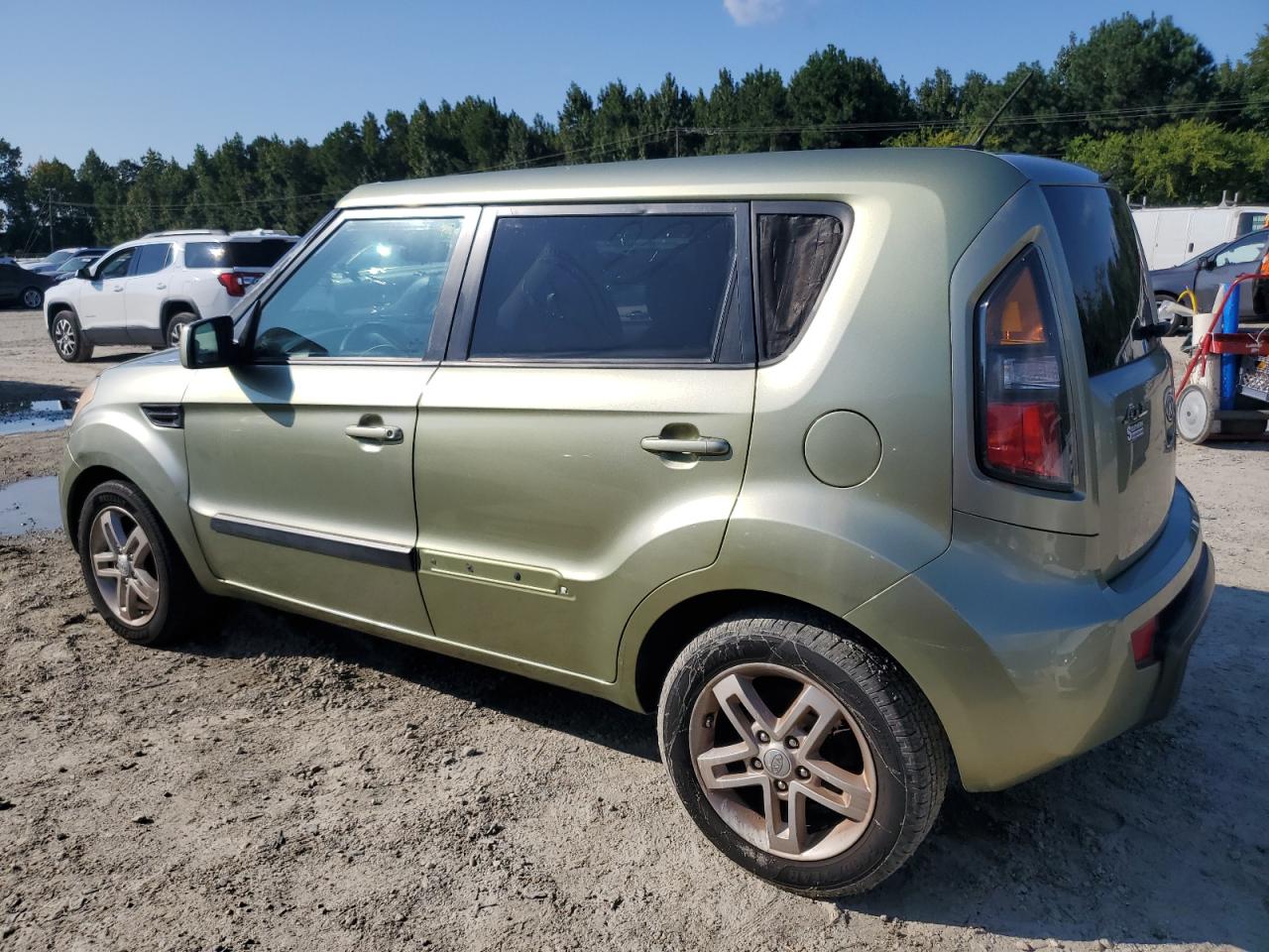 2011 KIA Soul VIN KNDJT2A27B7223914 Copart auction photo, normal wear / minor dent/scratches damage thumbnail 2