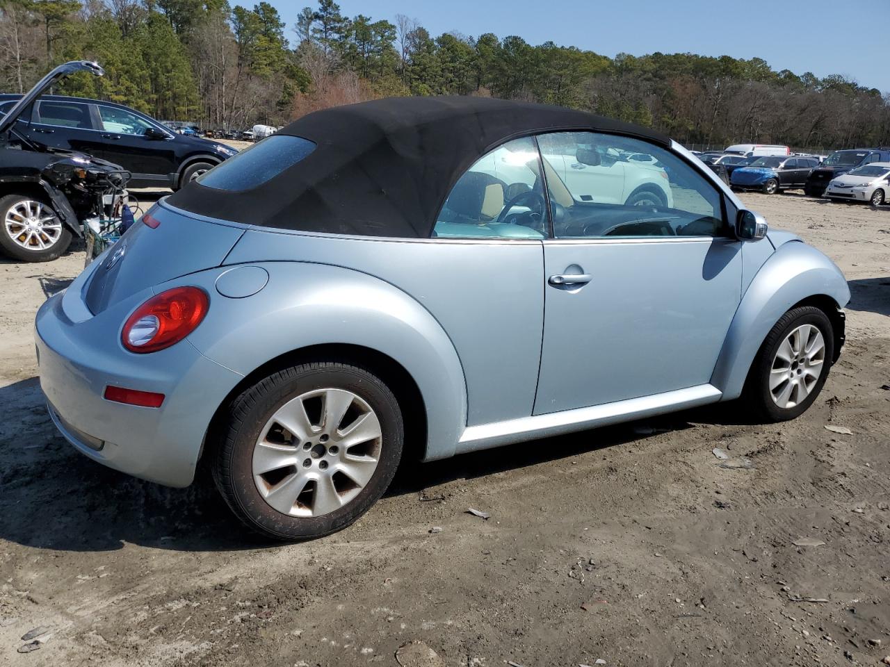 2010 Volkswagen Beetle VIN 3VWRG3AL9AM005948 Copart auction photo, front end damage thumbnail 3
