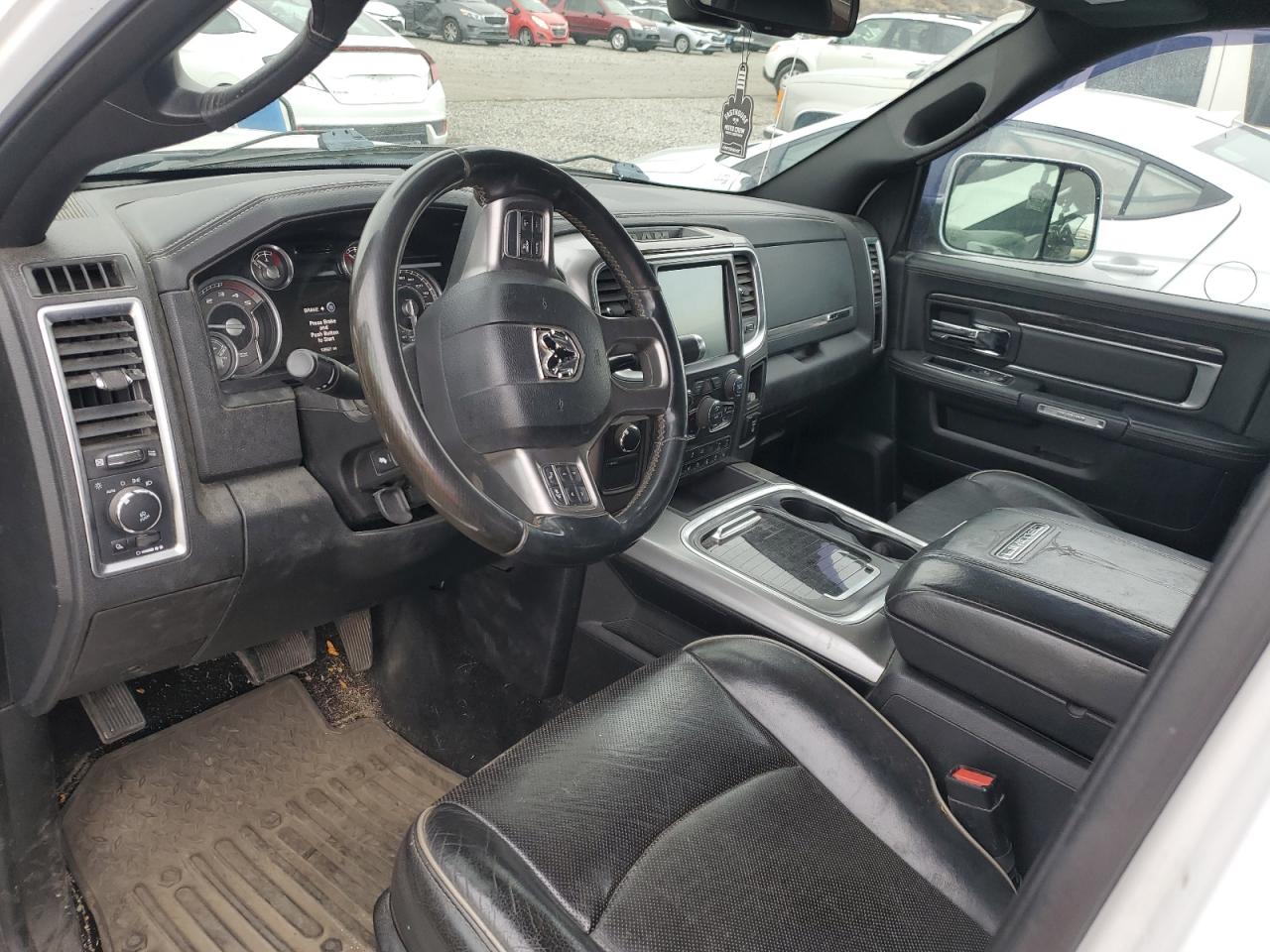 2016 RAM 2500 VIN 3C6UR5GL2GG173889 Copart auction photo, all over damage thumbnail 8
