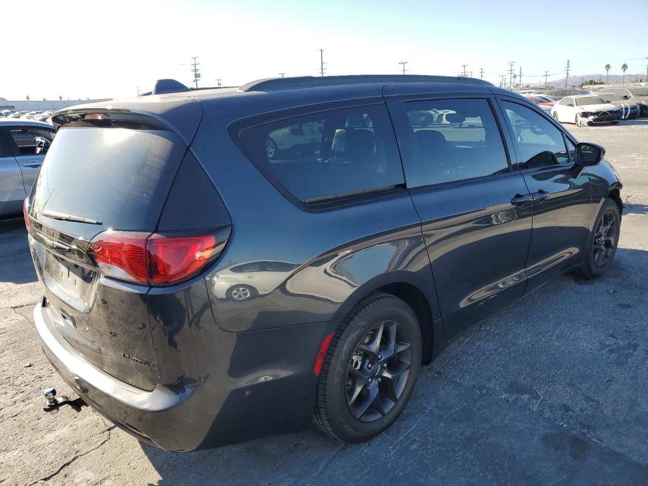 2020 Chrysler Pacifica VIN 2C4RC1GG3LR138777 Copart auction photo, front end damage thumbnail 3