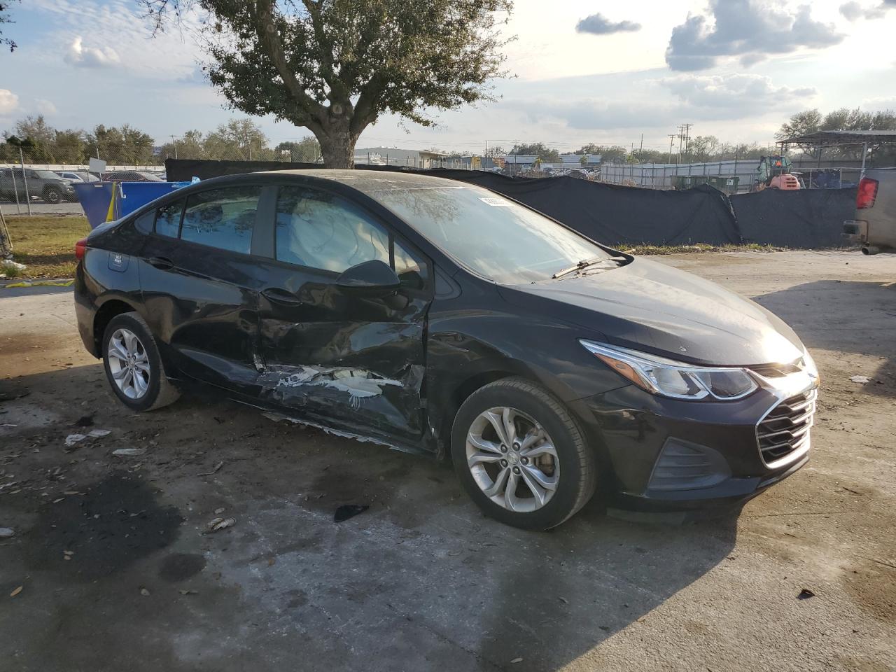 2019 Chevrolet Cruze VIN 1G1BC5SM5K7118870 Copart auction photo, side damage thumbnail 4