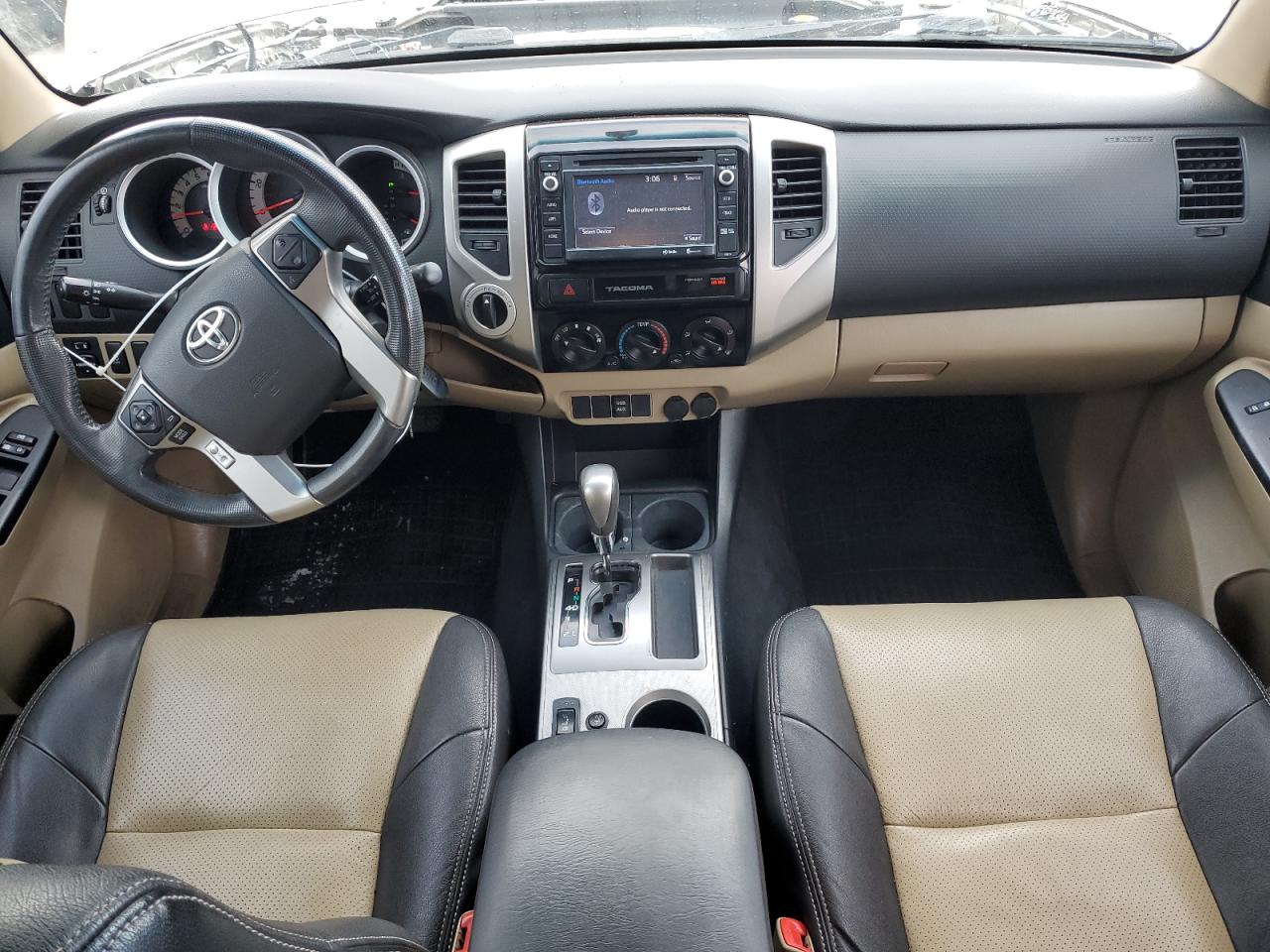 2015 Toyota Tacoma VIN 3TMLU4EN0FM167977 Copart auction photo, front end / side damage thumbnail 8