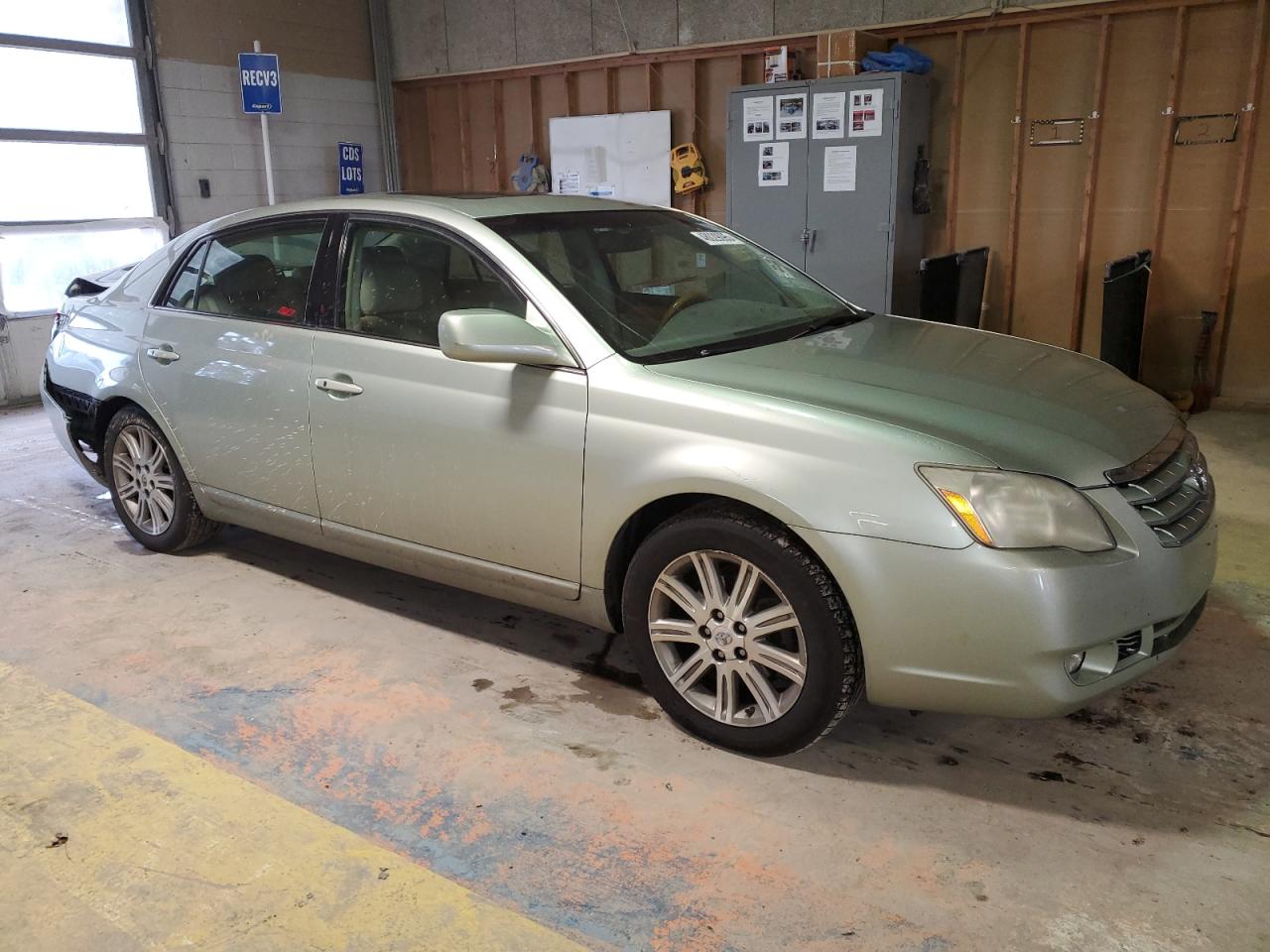 2007 Toyota Avalon VIN 4T1BK36B07U183850 Copart auction photo, rear end / minor dent/scratches damage thumbnail 4