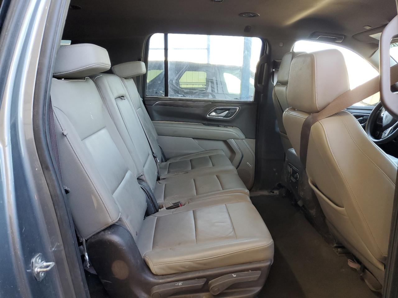 2022 Chevrolet Suburban VIN 1GNSKDKDXNR255145 Copart auction photo, all over damage thumbnail 11