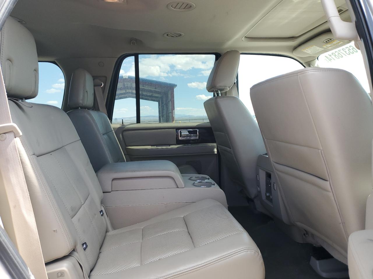 2010 Lincoln Navigator VIN 5LMJJ2J57AEJ03503 Copart auction photo, front end / side damage thumbnail 11