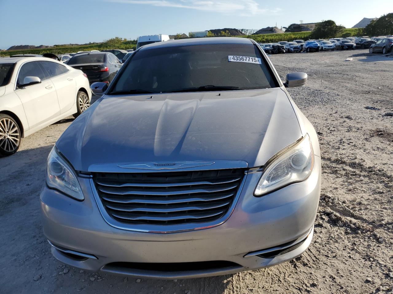2013 Chrysler 200 VIN 1C3CCBBB8DN525366 Copart auction photo, front end / minor dent/scratches damage thumbnail 5