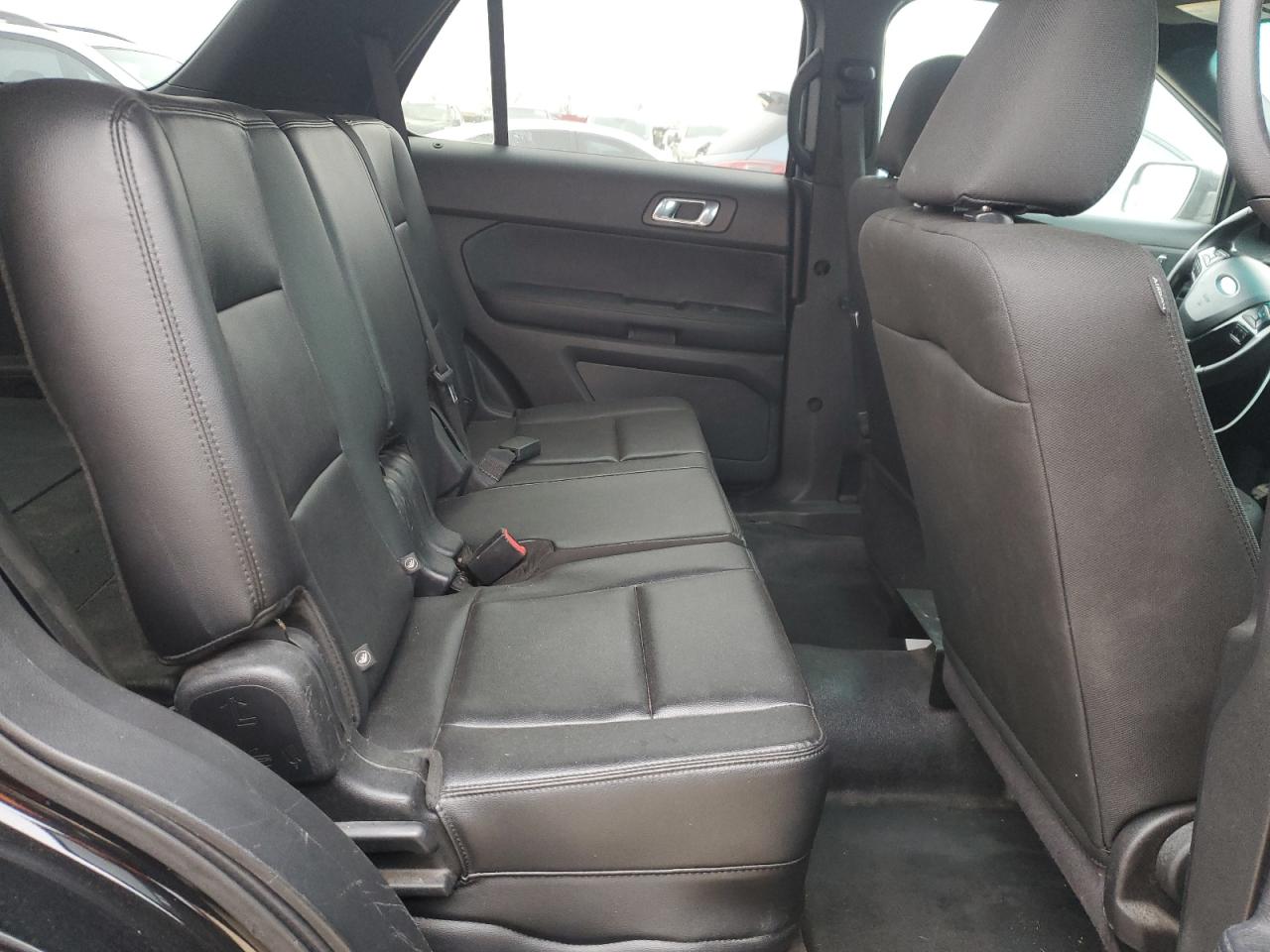 2016 Ford Explorer VIN 1FM5K8AR5GGB36066 Copart auction photo, minor dent/scratches damage thumbnail 10