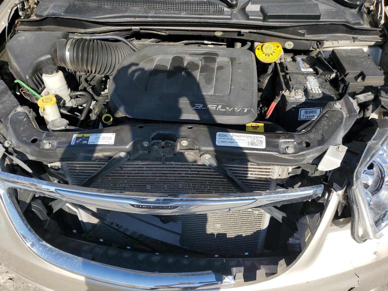 2015 Chrysler Town & Country VIN 2C4RC1BG6FR706645 Copart auction photo, front end damage thumbnail 12