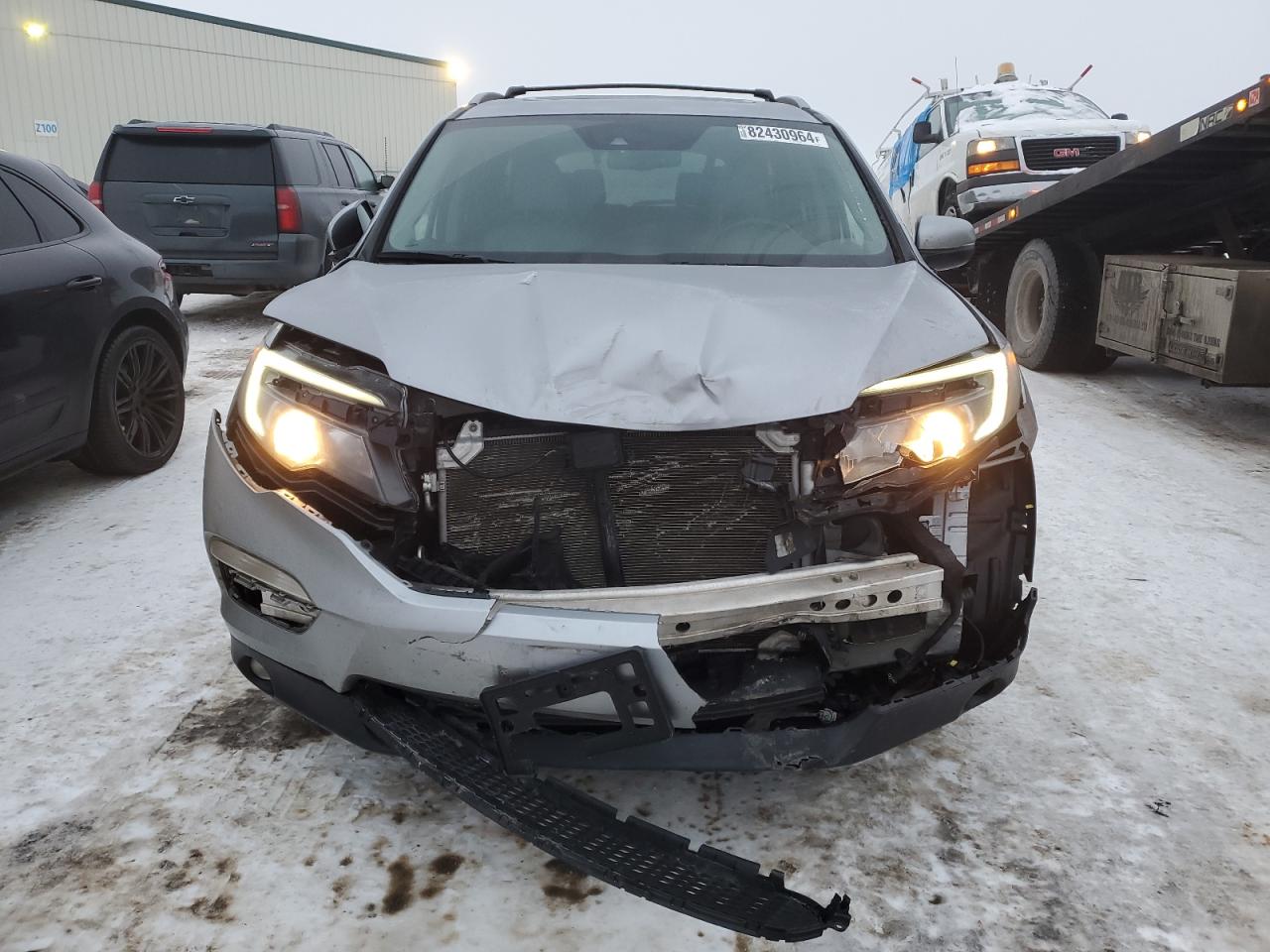 2017 Honda Pilot VIN 5FNYF6H71HB508285 Copart auction photo, front end / side damage thumbnail 5