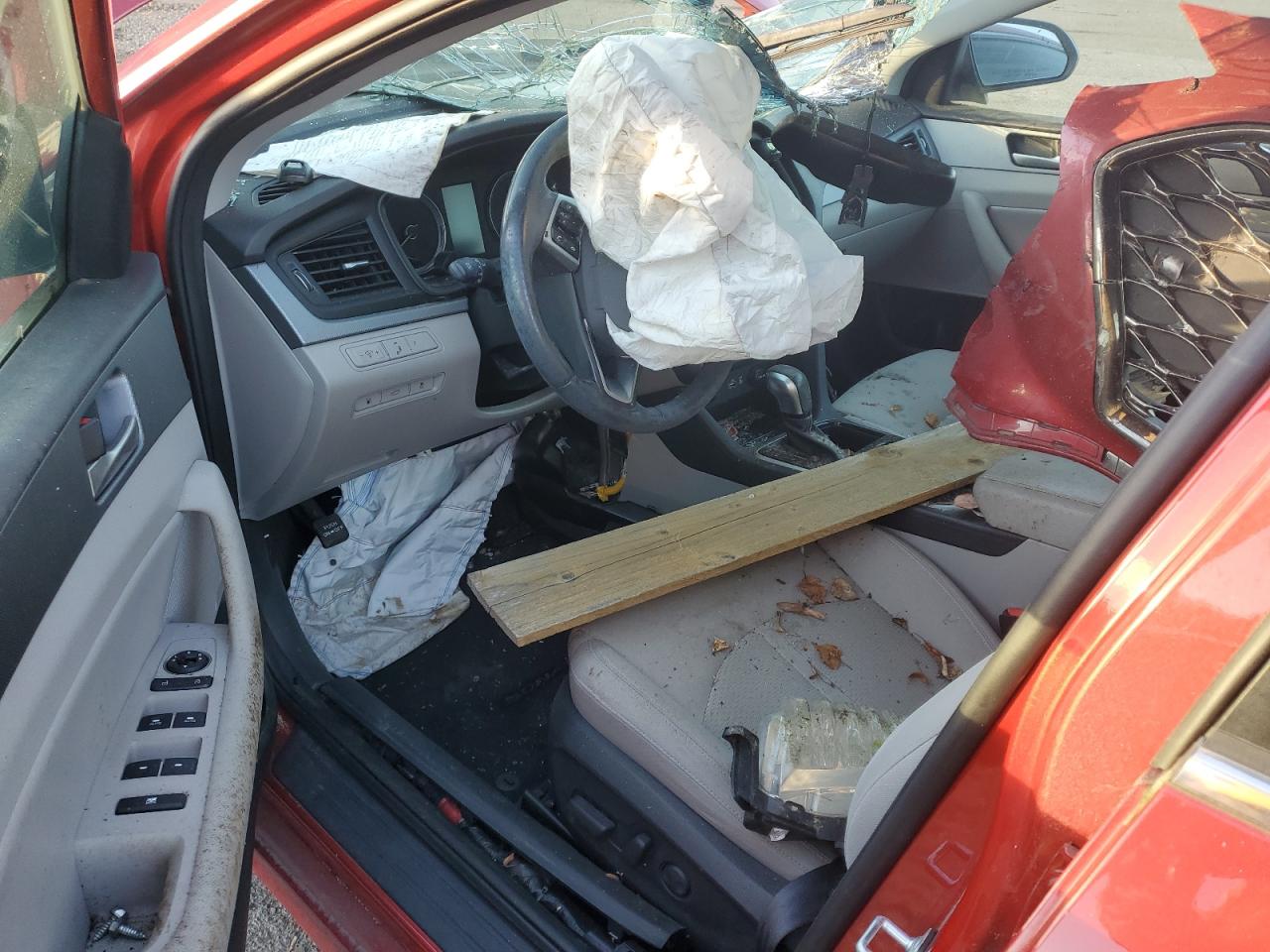 2019 Hyundai Sonata VIN 5NPE34AF3KH820196 Copart auction photo, biohazard/chemical / all over damage thumbnail 8