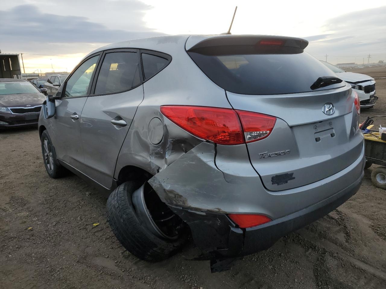 2015 Hyundai Tucson VIN KM8JTCAF0FU034095 Copart auction photo, side / rear end damage thumbnail 2